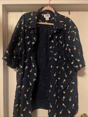 Men’s Navy Short-Sleeve Pineapple Print Button-Down Shirt